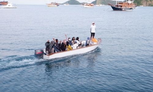 tour perahu pulau komodo